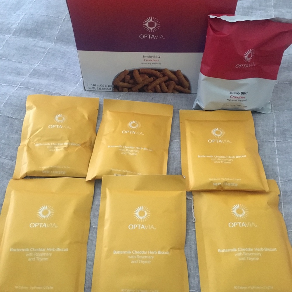 12 Optavia fuelings Biscuits & BBQ Crunchers